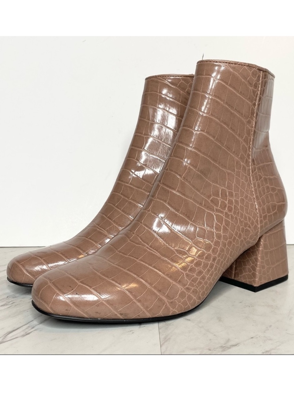 New! Steve Madden Darma Pink Croc Faux Leather Bootie 8.5M